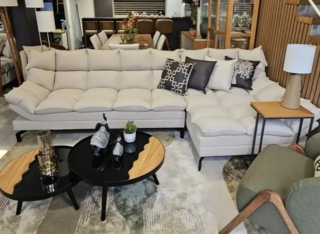 Sofá cinza com chaise